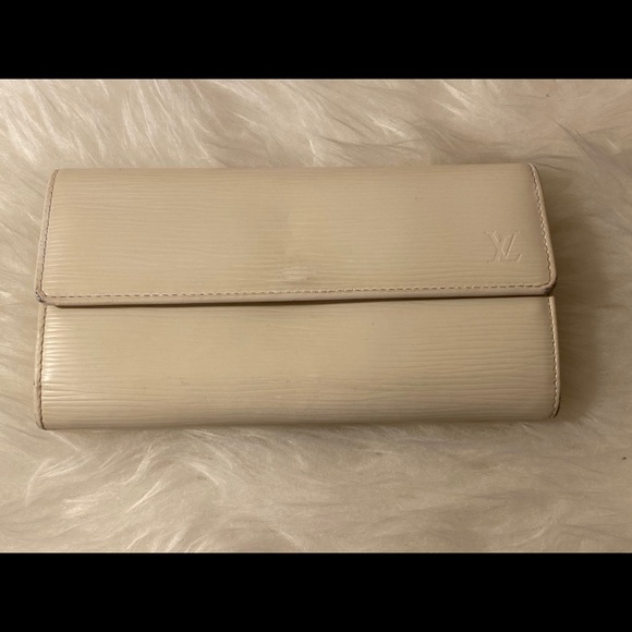 LV long wallet - Picture 1 of 7